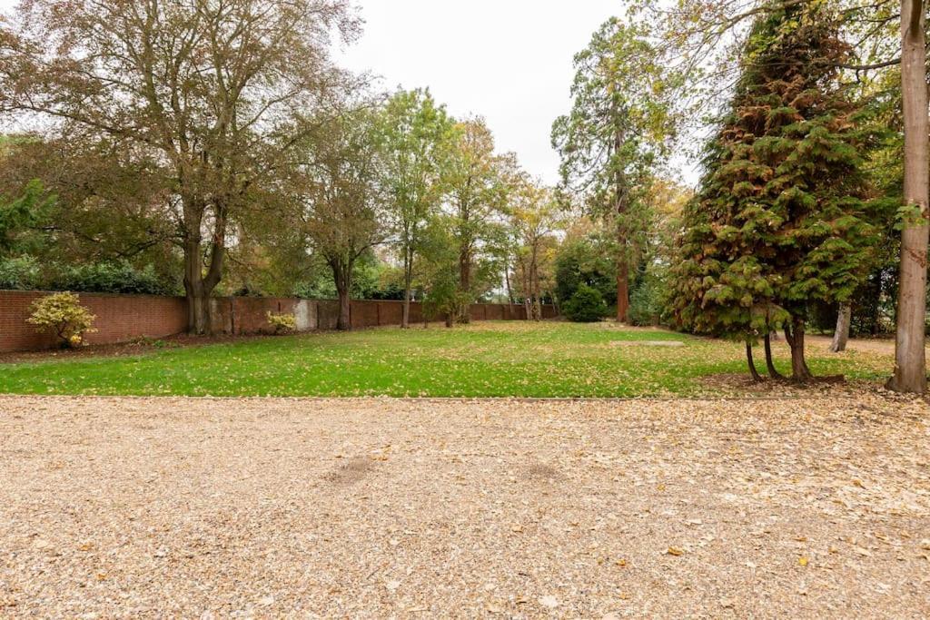 Dorney Windsor Legoland 5 Star Stay For Upto 14 Guests מראה חיצוני תמונה